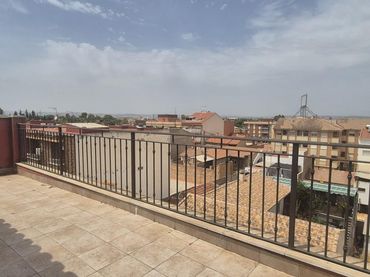 Ático con ascensor en venta en POETA VICENTE MEDINA 16