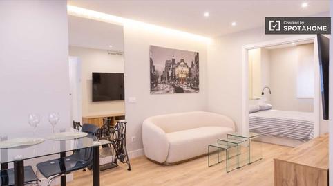 Foto 2 de Apartament per a compartir a Castillejos - Cuzco,  Madrid Capital