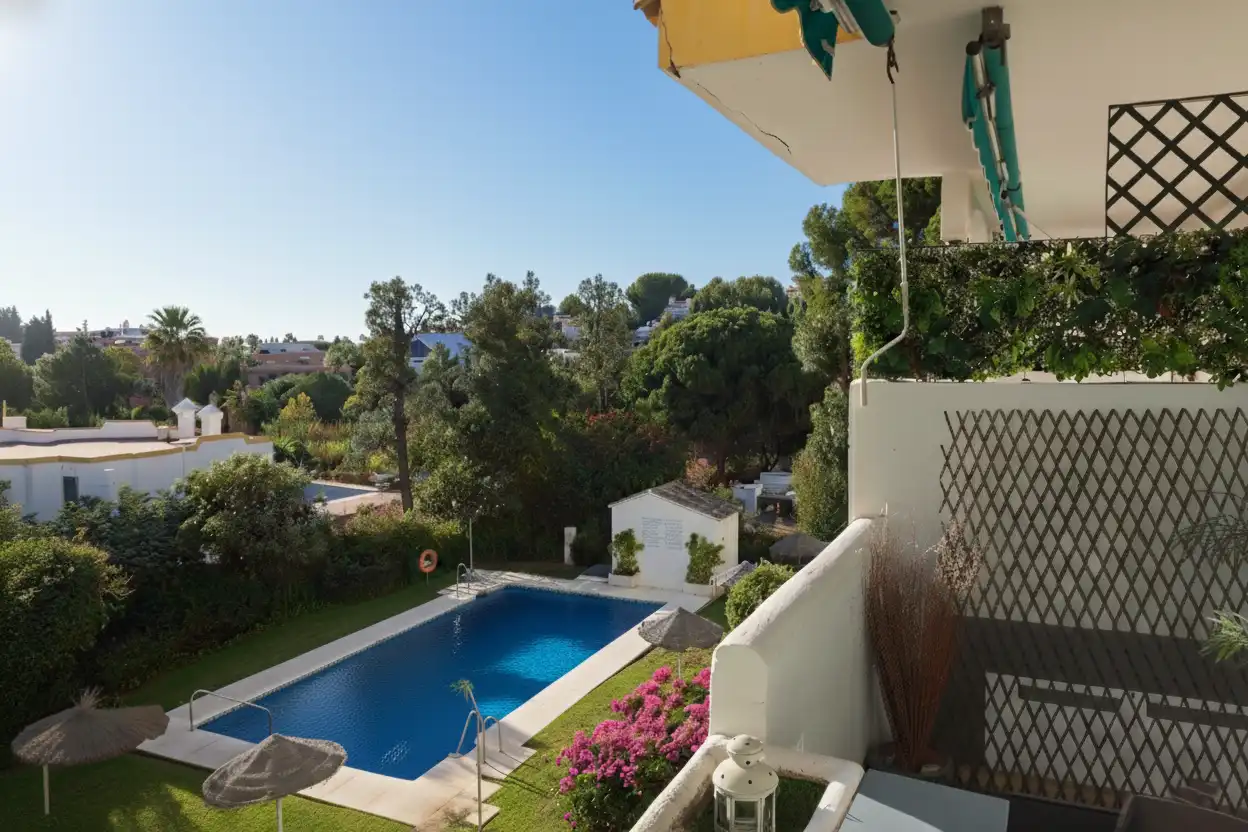 Jardí de Apartament en venda en Marbella amb Aire condicionat, Terrassa i Piscina