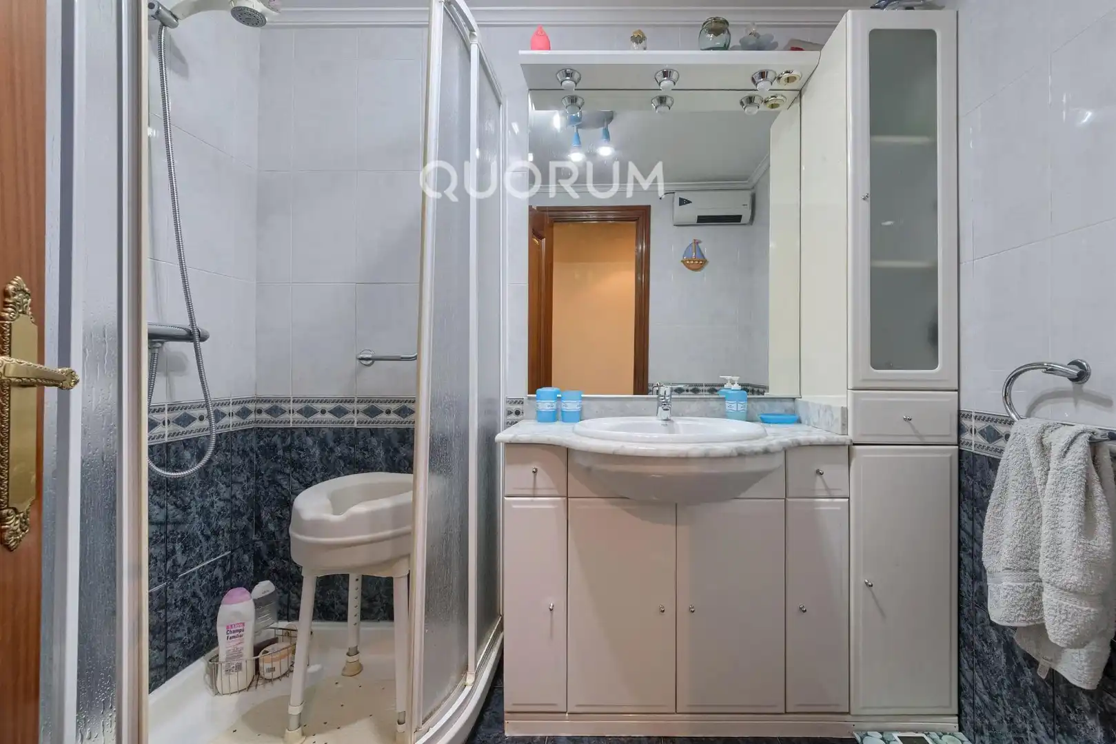 Piso con terraza en venta en Centro - Ariz - Uribarri, imagen 34