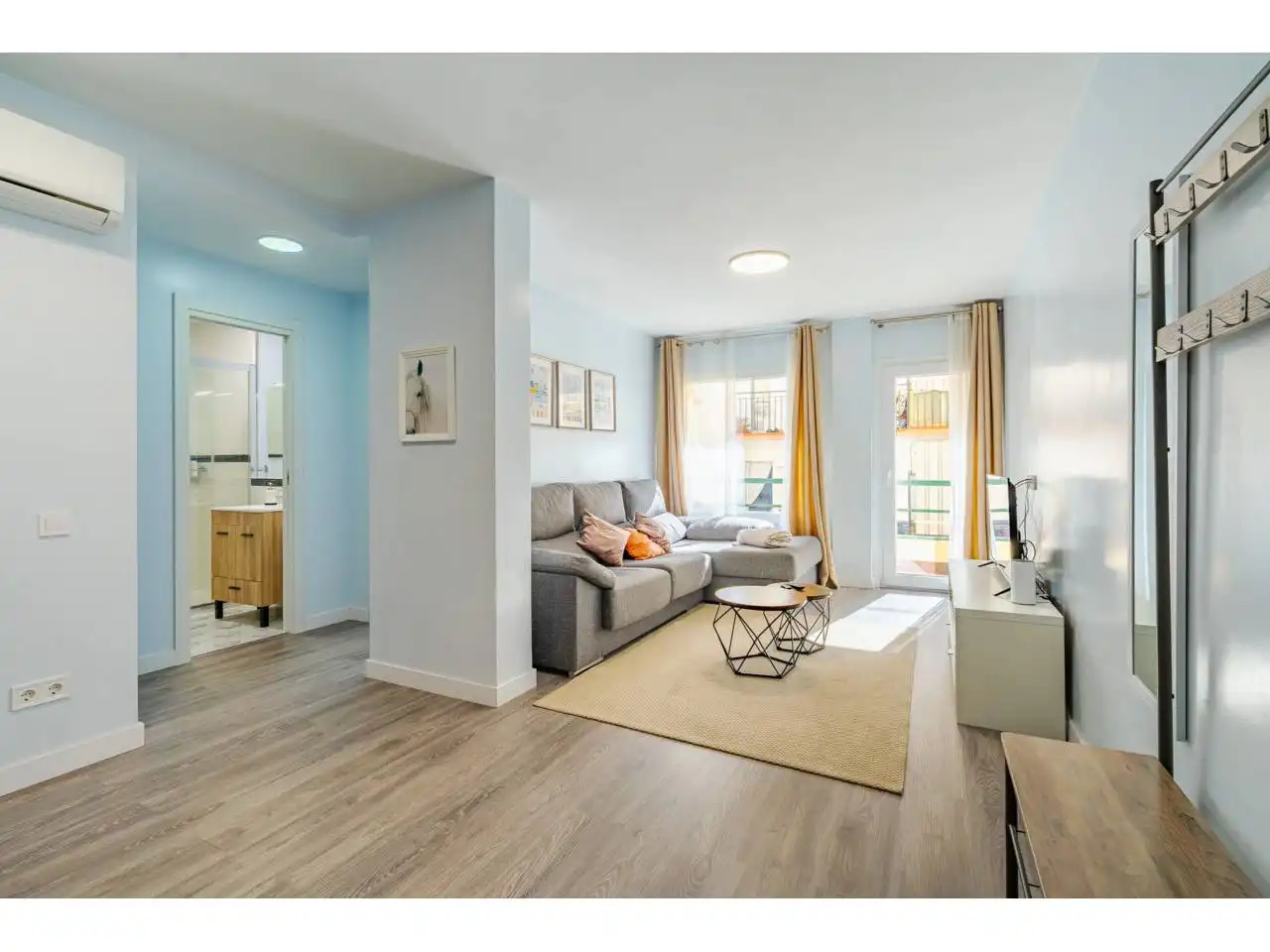 Sala d'estar de Edifici en venda en Estepona