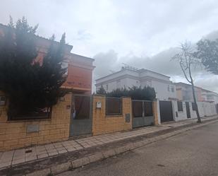 Exterior view of Single-family semi-detached for sale in Palomares del Río  with Air Conditioner, Private garden and Terrace