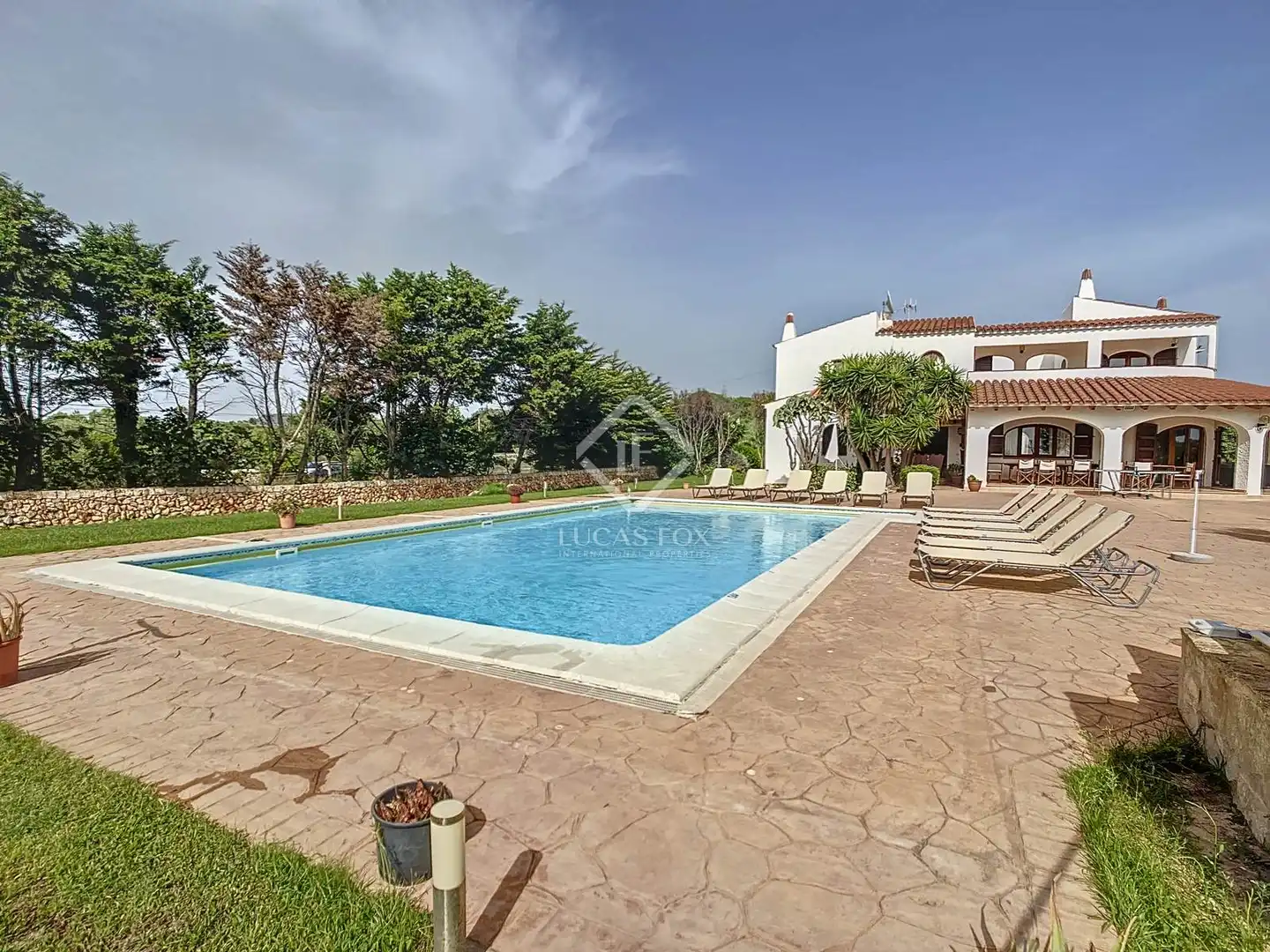 Schwimmbecken von Country house zum Verkauf in Ciutadella de Menorca mit Klimaanlage, Heizung und Privatgarten