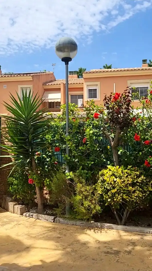 Jardí de Casa adosada en venda en Sant Joan d'Alacant