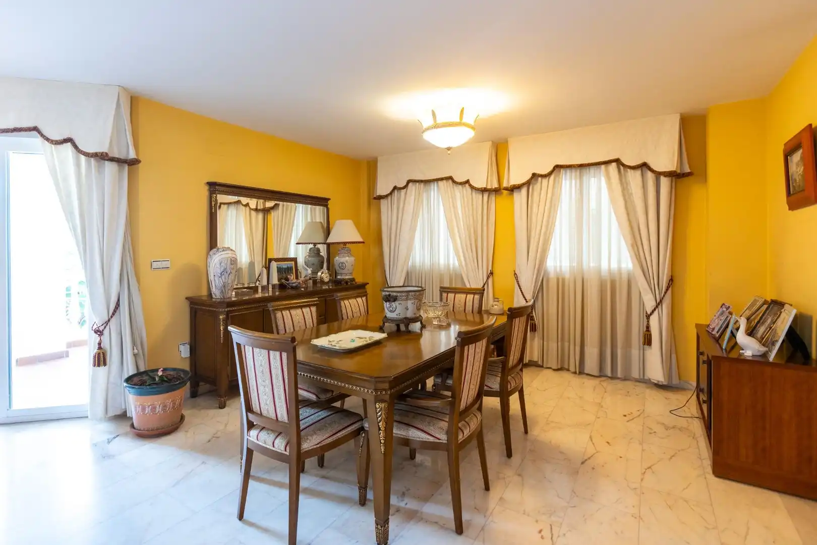 Comedor de Casa o chalet en venta en Motril con Calefacción, Jardín privado y Terraza