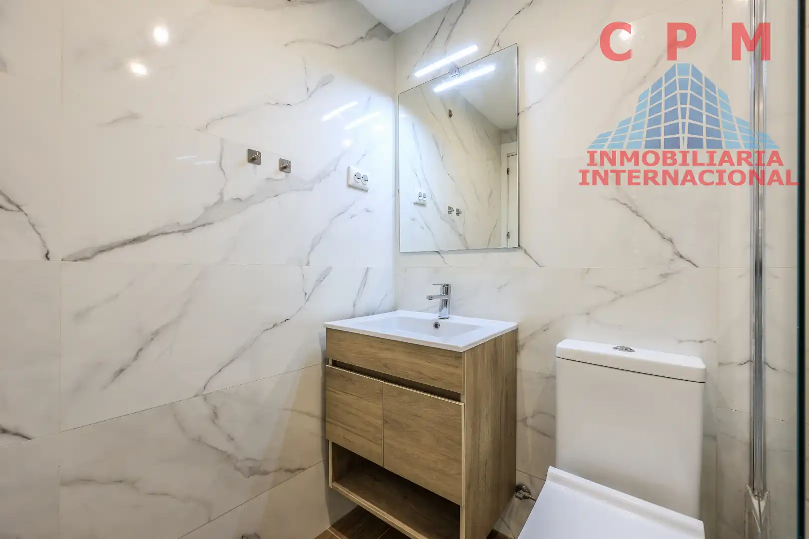 Bathroom of Flat for rent in Las Rozas de Madrid  with Air Conditioner, Heating and Parquet flooring