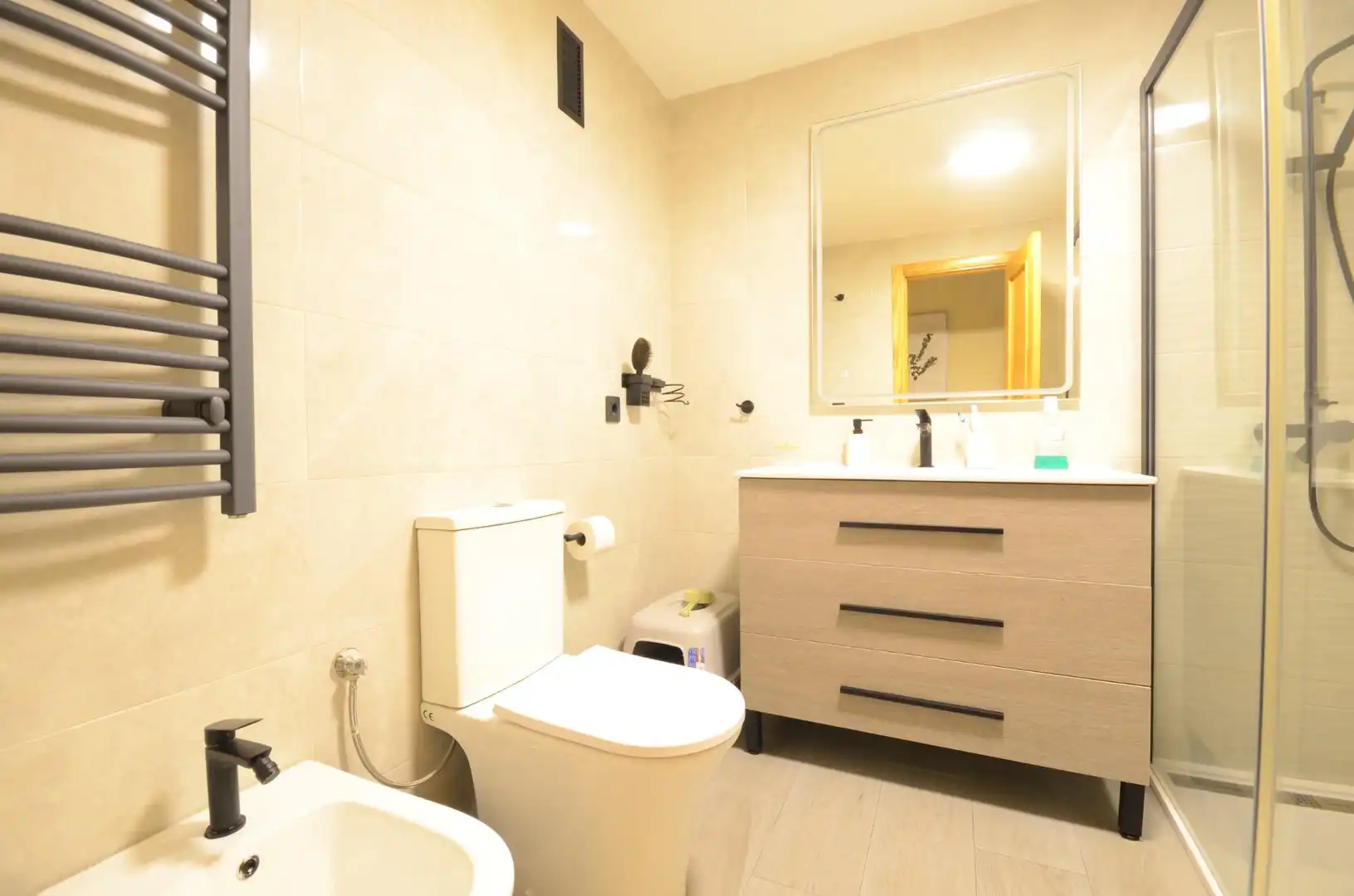 Badezimmer von Wohnung zum Verkauf in Ayamonte mit Privatgarten, Terrasse und Gemeinschaftspool