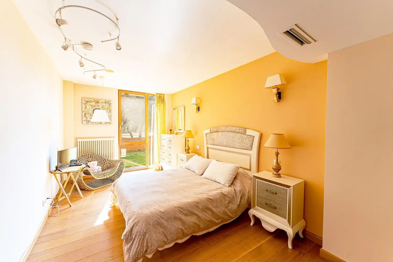 Habitación de Casa o chalet en venta en Nuevo Baztán con Aire acondicionado, Jardín privado y Terraza