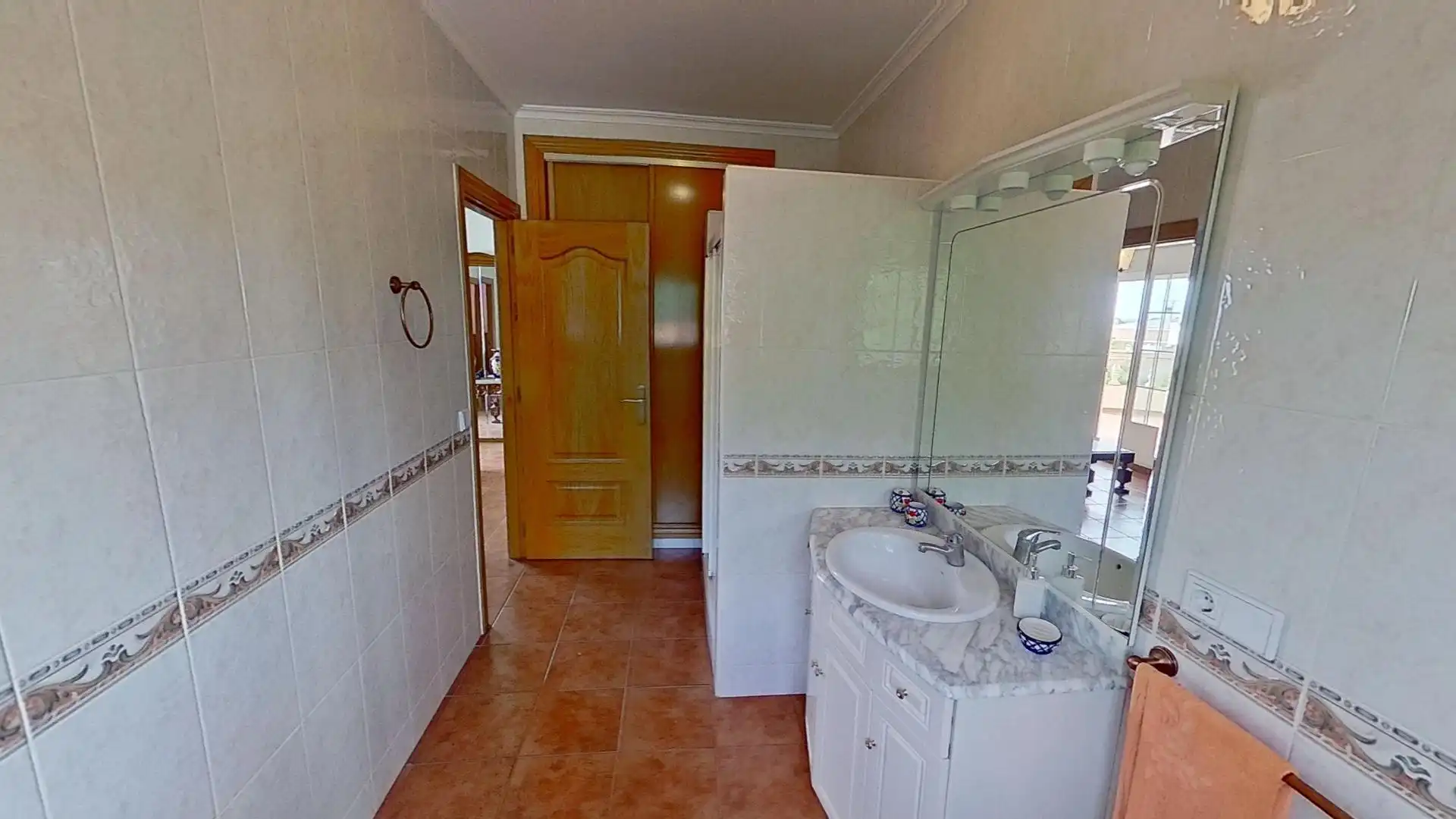 Bany de Casa o xalet en venda en Albacete amb Aire condicionat, Calefacció i Jardí privat