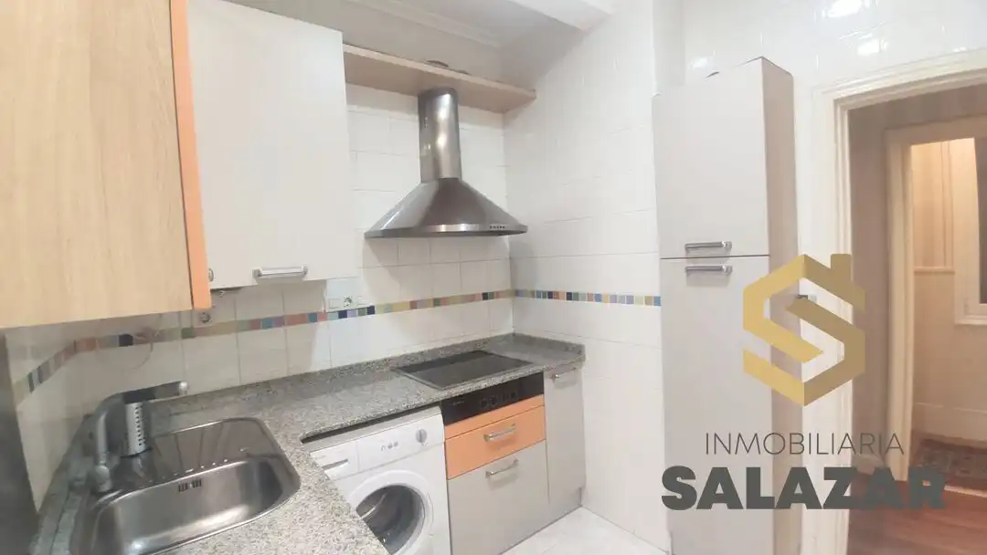 Flat with lift to rent in Autonomia Kalea, imagen 5