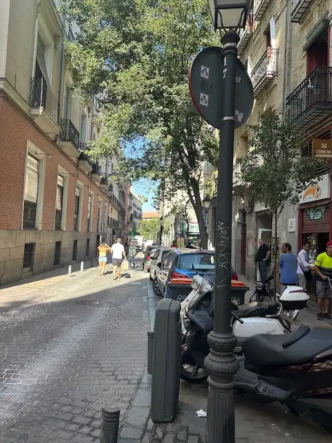 Local en traspaso en Calle del Pez, 18, Universidad - Malasaña