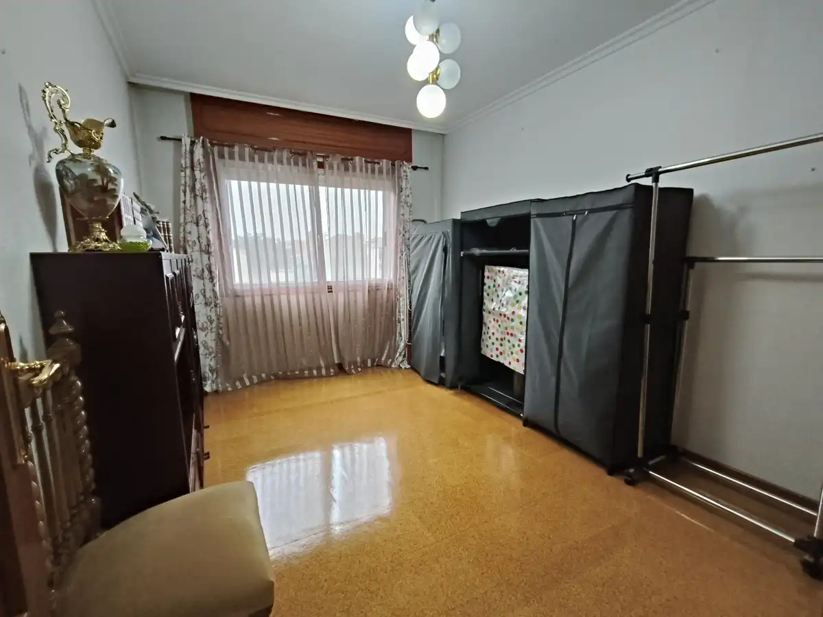 Dormitori de Pis en venda en Vilagarcía de Arousa amb Parquet, Traster i Balcó