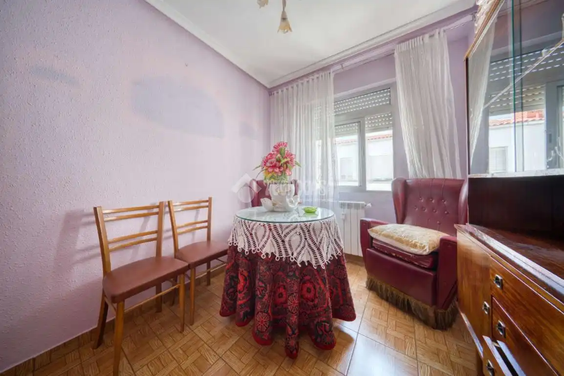 Bedroom of Flat for sale in Valladolid  with Heating