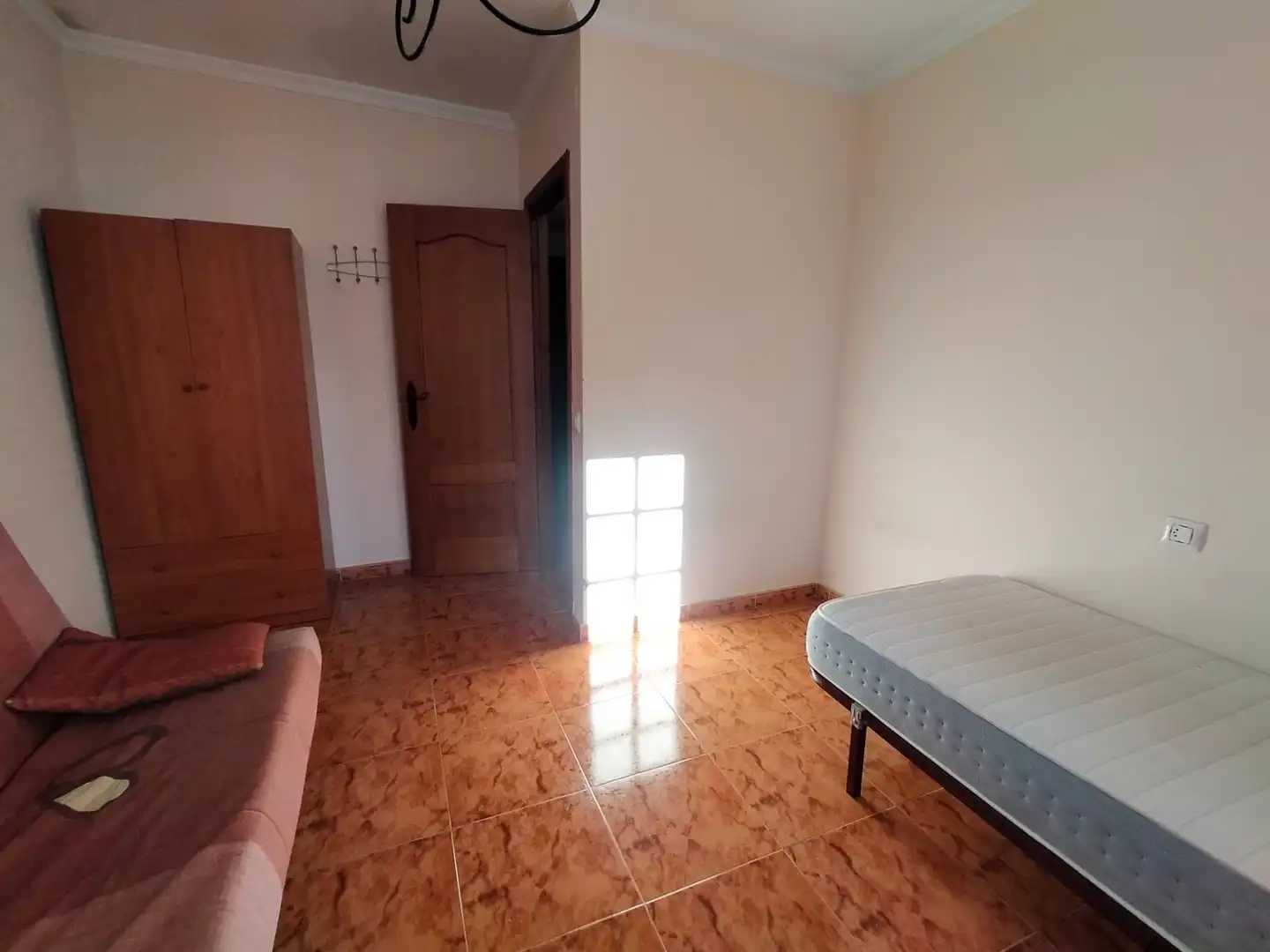 Habitación de Piso en venta en La Línea de la Concepción