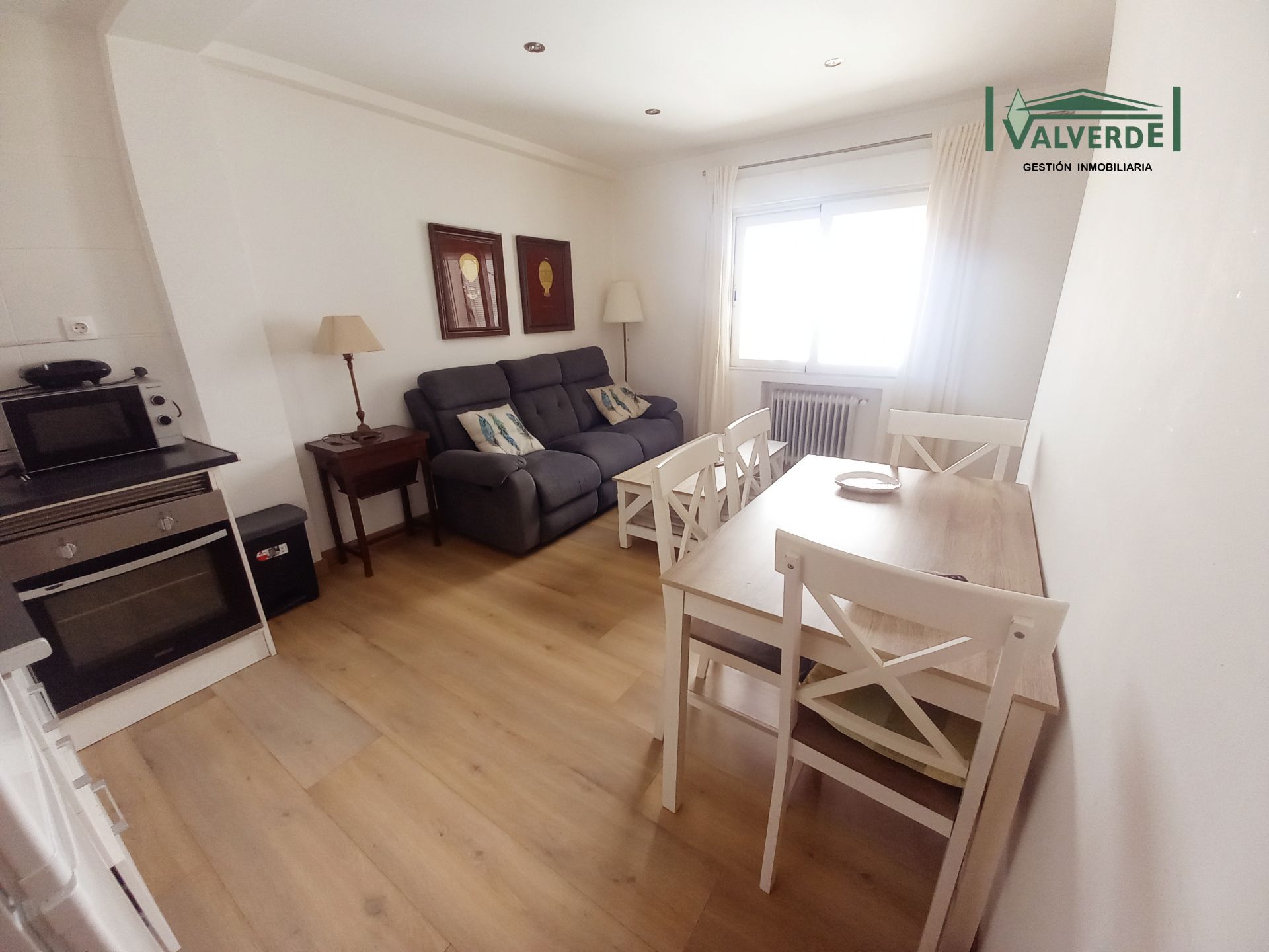 Sala d'estar de Apartament de lloguer en  Granada Capital amb Aire condicionat, Calefacció i Moblat