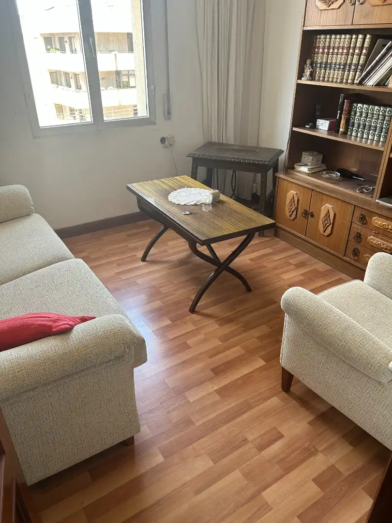 Sala d'estar de Pis en venda en Burgos amb Traster i Moblat