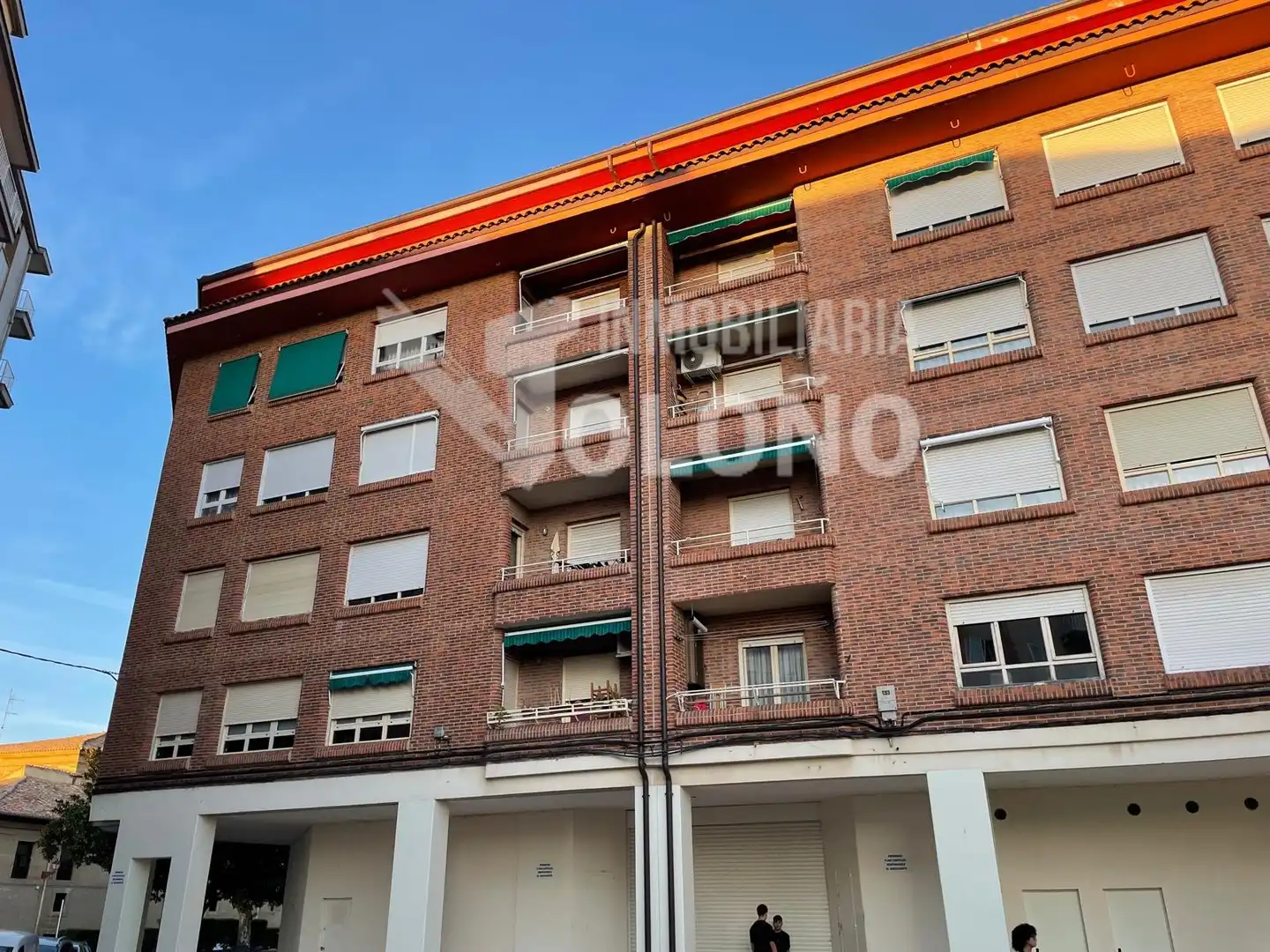 Appartamento con terrazza in vendita a Avenida Bretón de los Herreros 1C, imagen 5