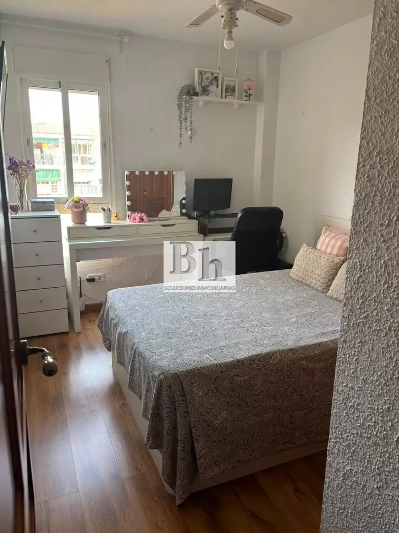 Schlafzimmer von Wohnung zum Verkauf in Málaga mit Klimaanlage, Privatgarten und Parkett