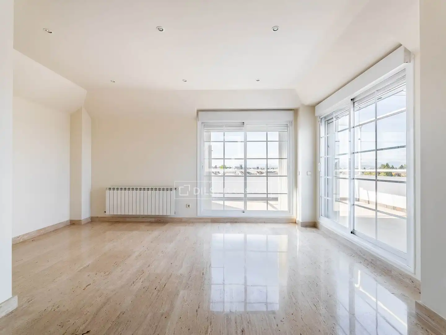 Living room of Attic for sale in Majadahonda  with Air Conditioner, Heating and Private garden