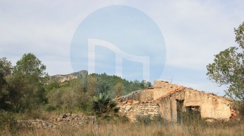 Gran Casa de Piedra en Fullola