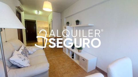 Foto 3 de Piso de alquiler en Del General Perón, Cuatro Caminos - Azca, Madrid Capital