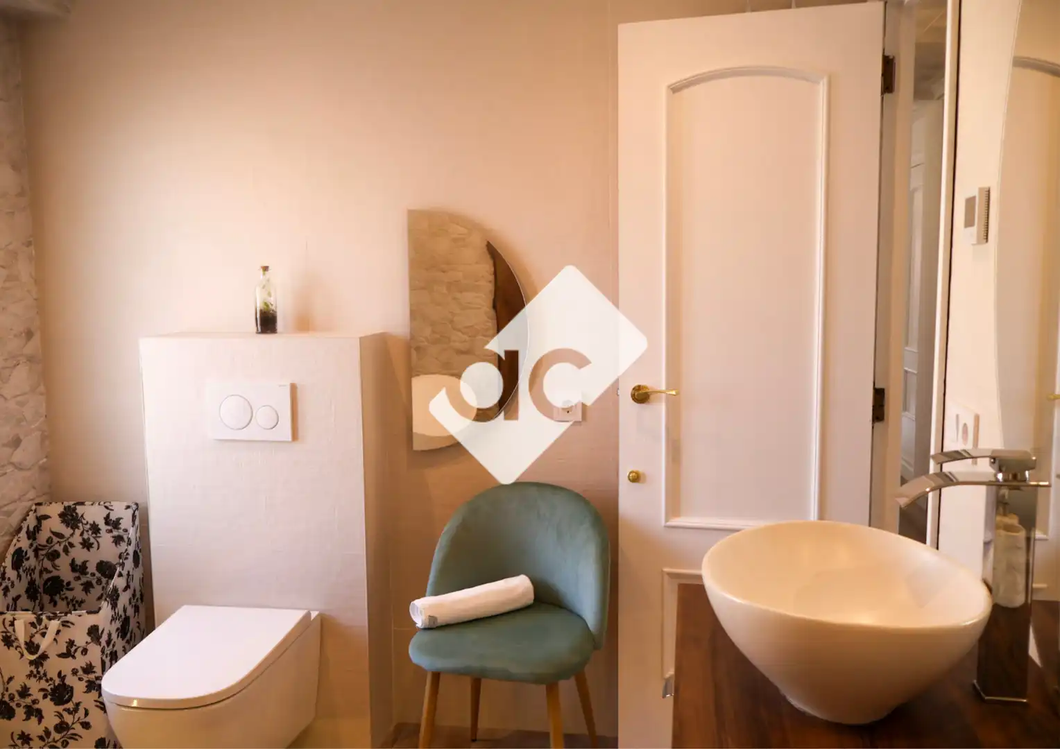 Baño de Apartamento de alquiler en Valencia con Aire acondicionado, Calefacción y Parquet