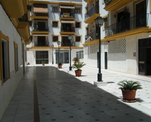 Exterior view of Flat to rent in  Sevilla Capital  with Air Conditioner, Furnished and Washing machine