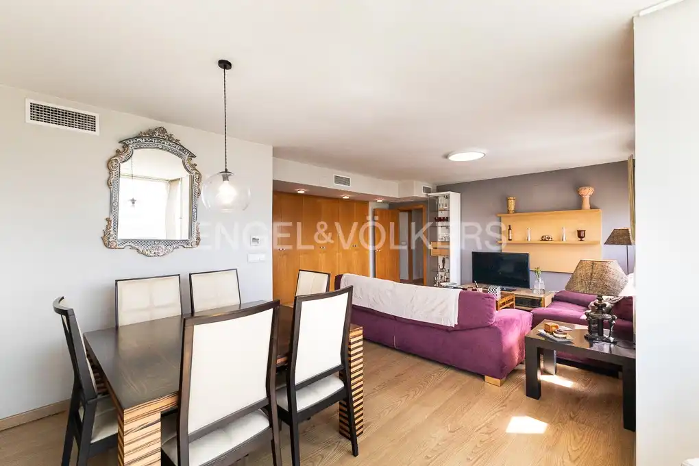 Sala d'estar de Pis de lloguer en Valencia amb Aire condicionat, Calefacció i Terrassa