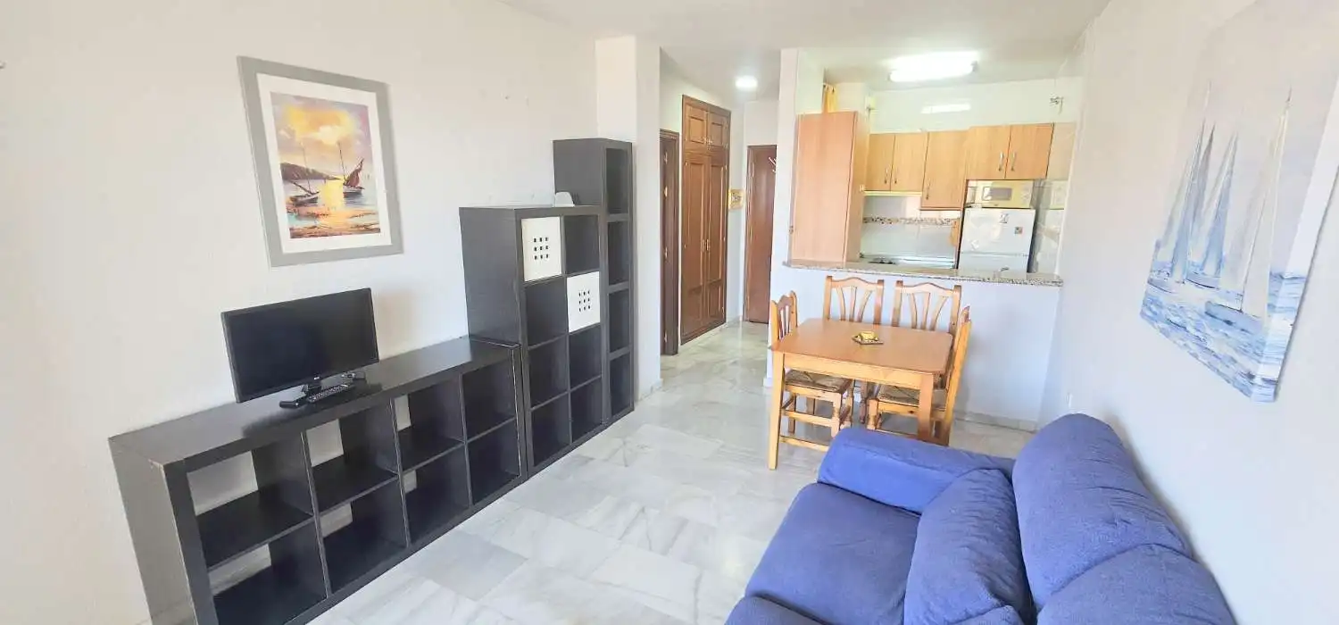 Wohnzimmer von Wohnungen zum Verkauf in Algarrobo mit Terrasse, Schwimmbad und Möbliert