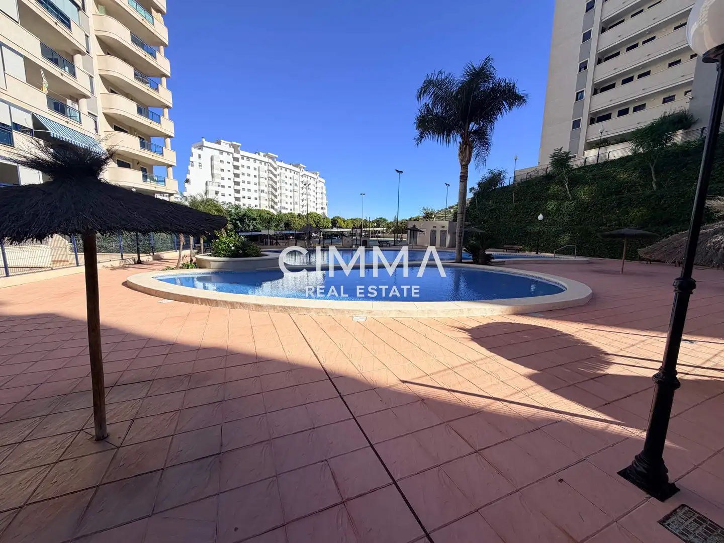 Schwimmbecken von Erdgeschoss zum Verkauf in Villajoyosa / La Vila Joiosa mit Privatgarten, Terrasse und Schwimmbad