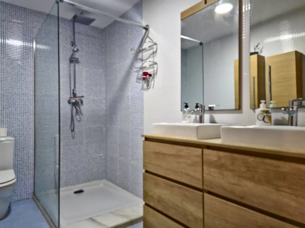 Bathroom of Detached homes for rent in Torrent  with Air Conditioner, Heating and Private garden