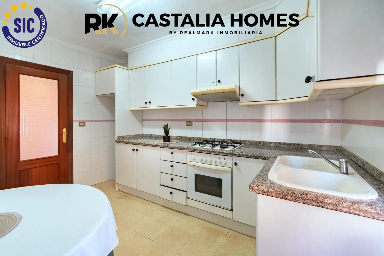 Cuina de Pis en venda en Castellón de la Plana / Castelló de la Plana amb Balcó