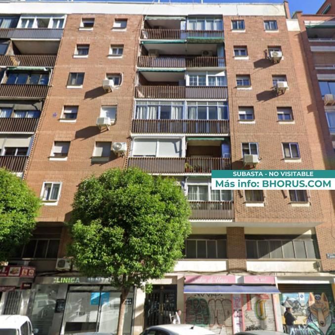 Vista exterior de Piso en venta en  Madrid Capital
