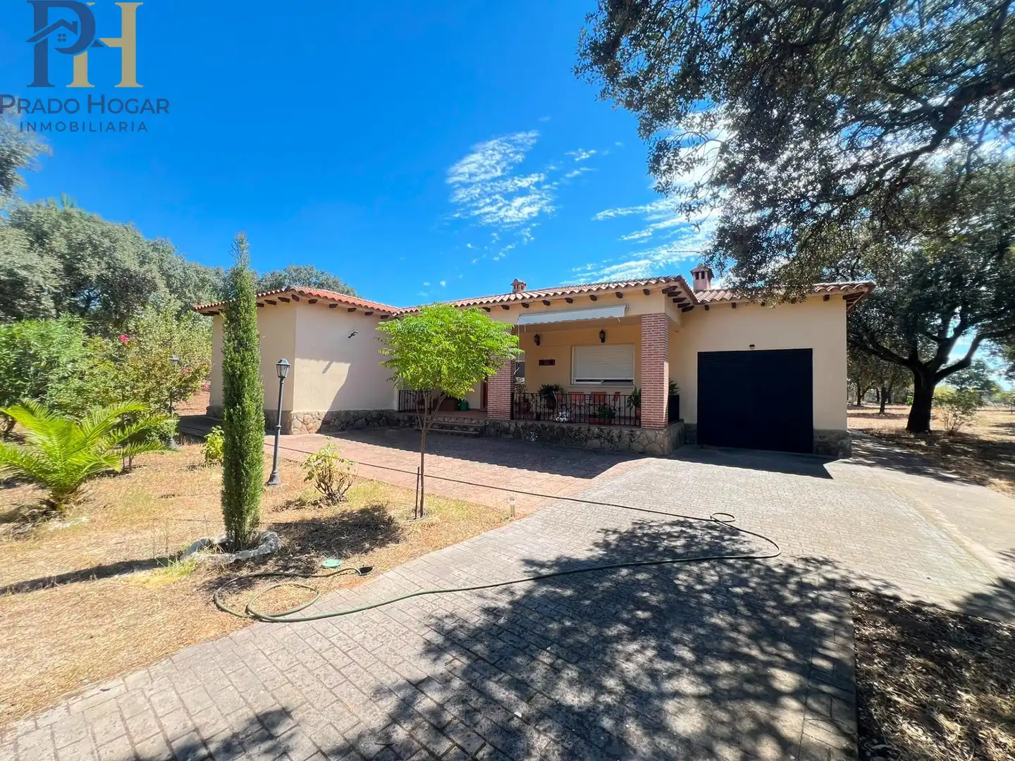Villa mit Garten zum Verkauf in San Román de los Montes