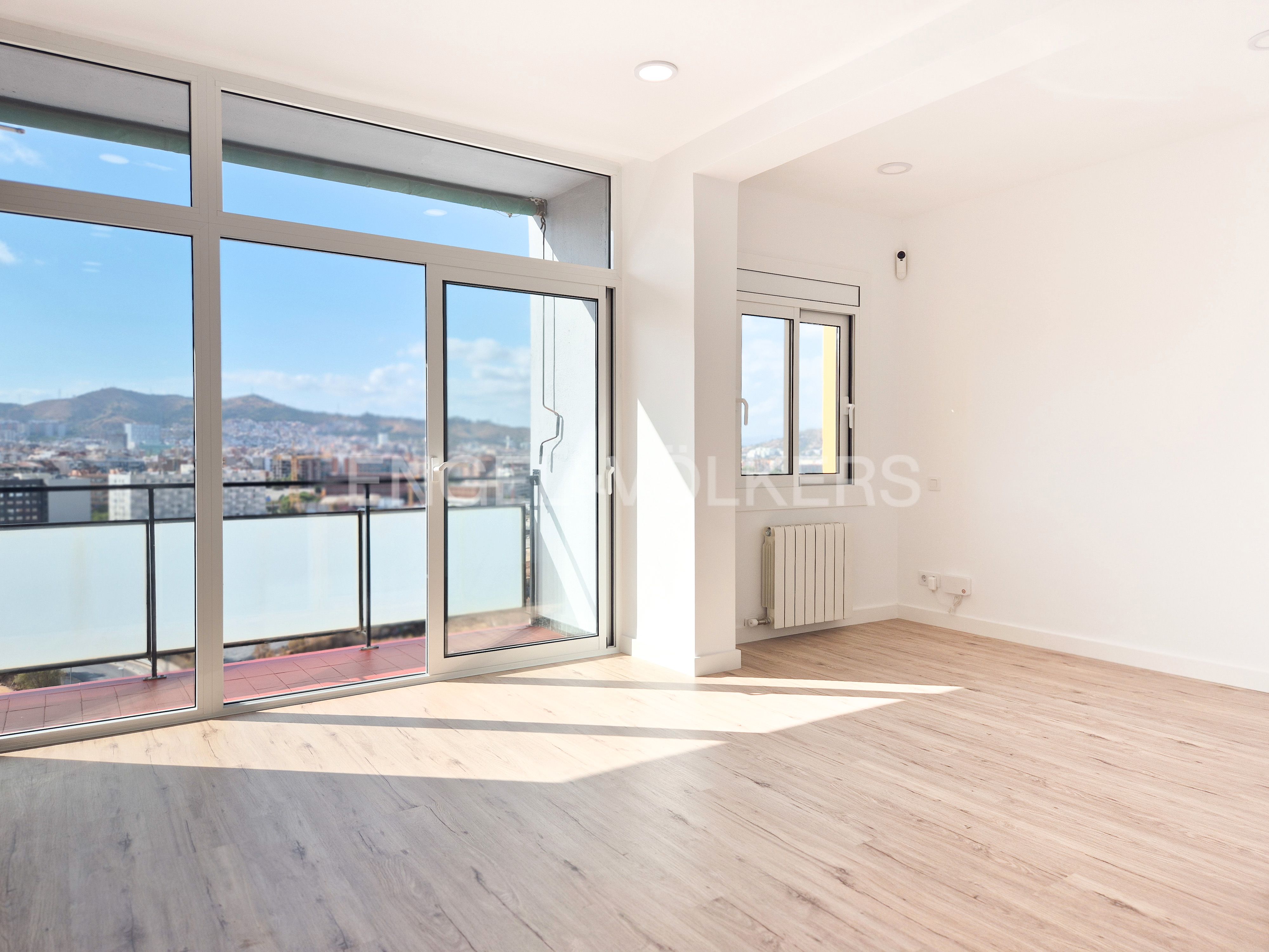 Bedroom of Apartment for sale in  Barcelona Capital  with Air Conditioner, Heating and Balcony