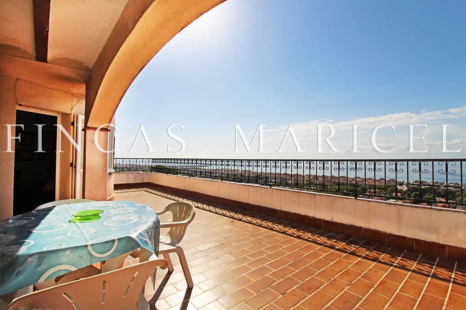 Casa con jardín en venta en Bellamar, imagen 4