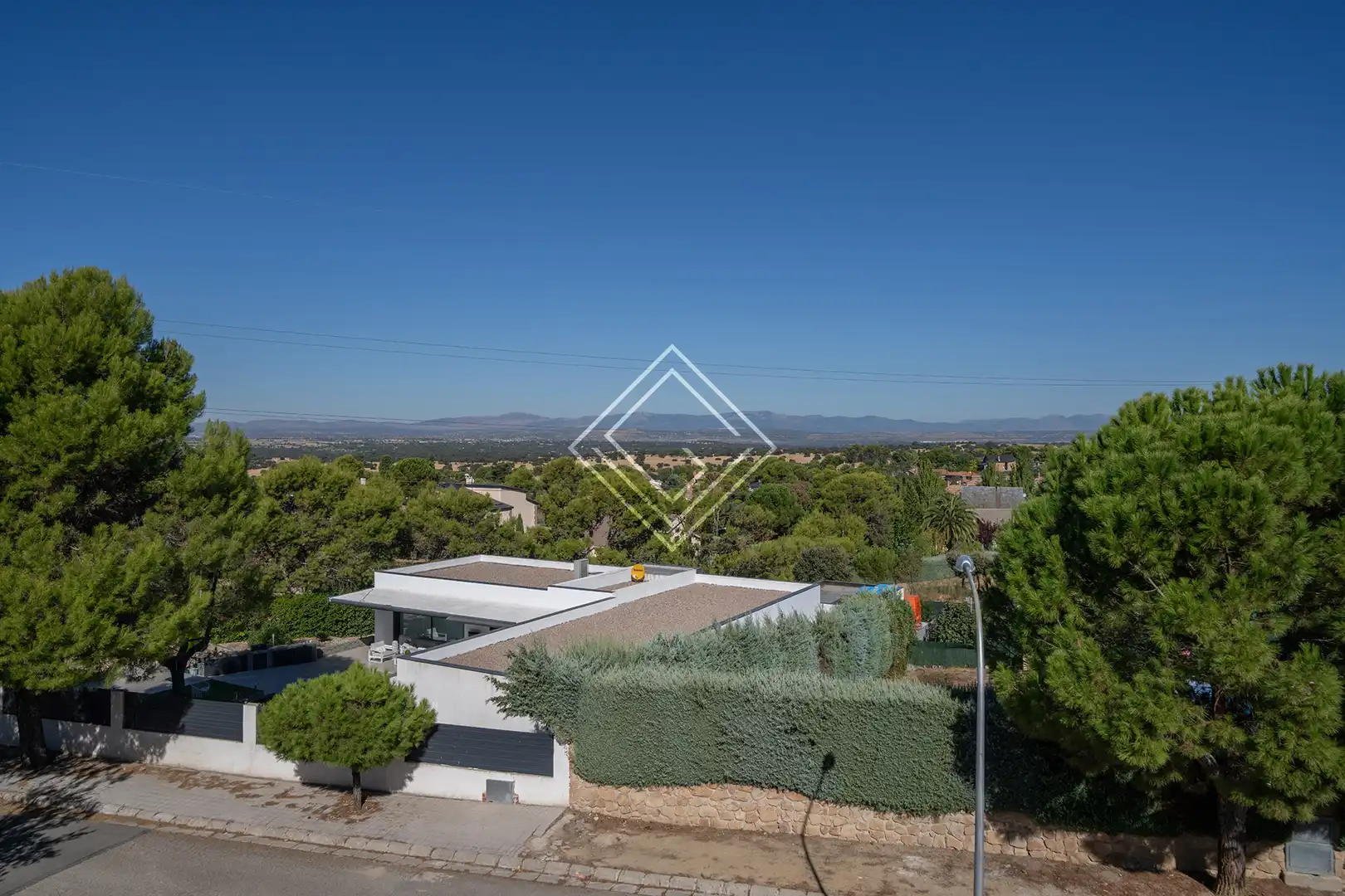 Vista exterior de Casa o xalet de lloguer en Villaviciosa de Odón amb Aire condicionat, Calefacció i Jardí privat