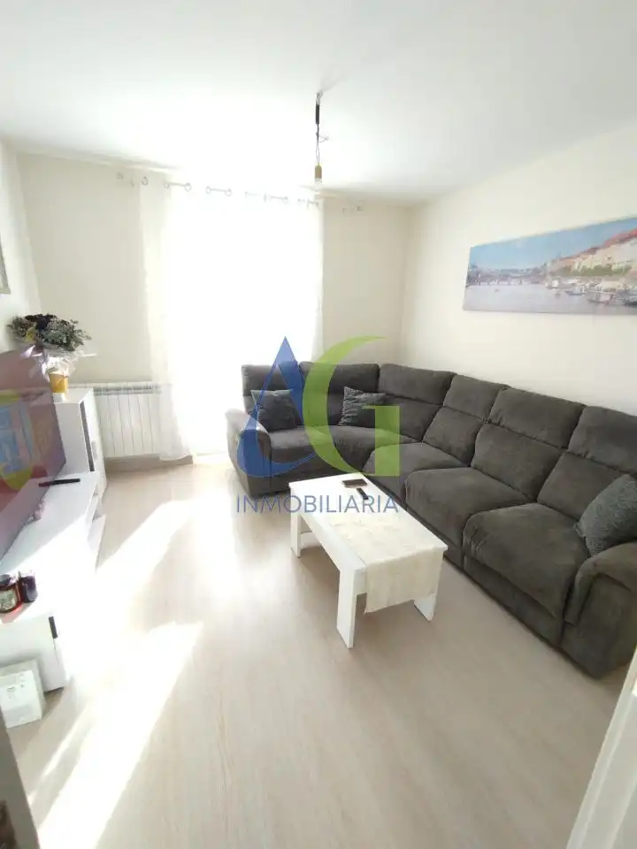 Wohnzimmer von Wohnung zum Verkauf in León Capital  mit Heizung, Parkett und Abstellraum