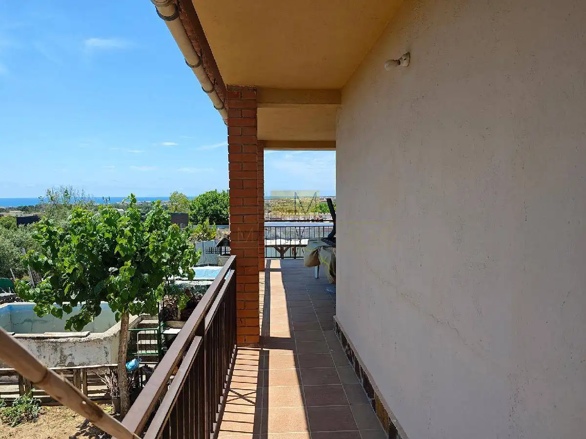Terrassa de Casa o xalet en venda en Vilanova i la Geltrú amb Calefacció, Jardí privat i Terrassa