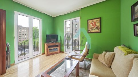 Foto 2 de Piso de alquiler en Leopoldo Alas, Auditorio - Seminario - Parque de Invierno, Oviedo