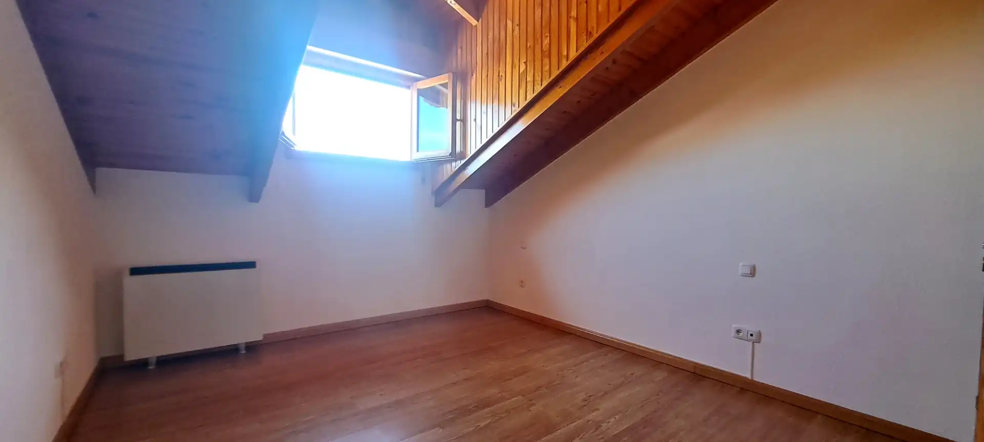 Dúplex en venda en Valdetorres de Jarama amb Calefacció, Parquet i Balcó