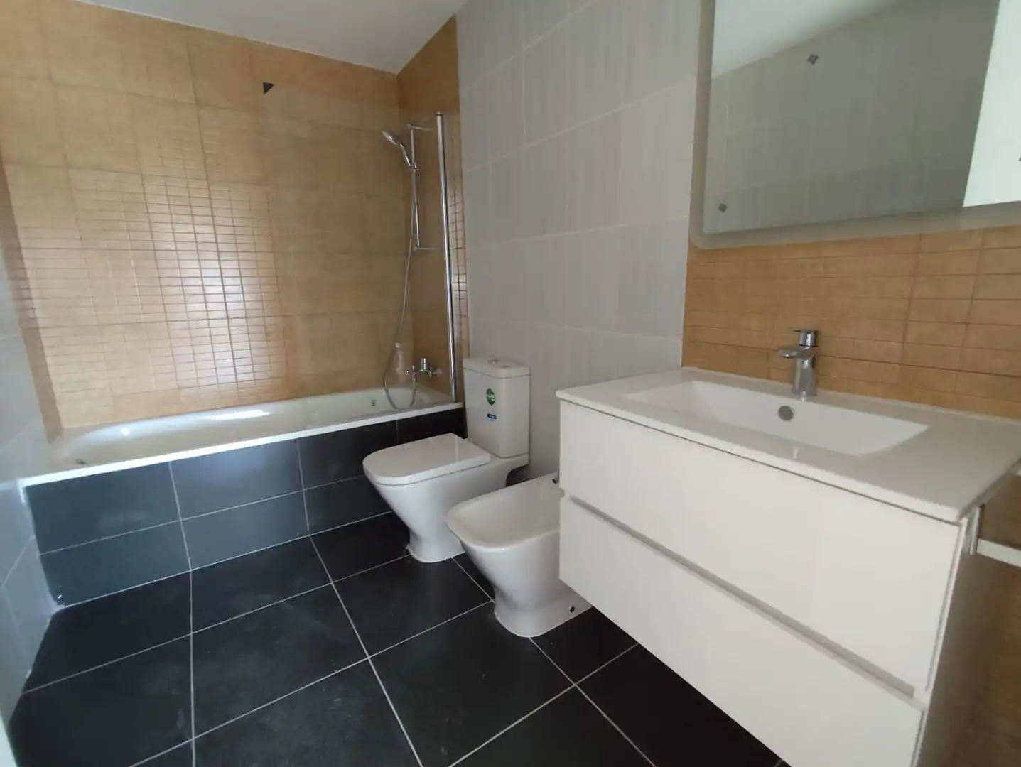 New build Duplex with lift for sale in Avinguda del Primer de Maig, imagen 32