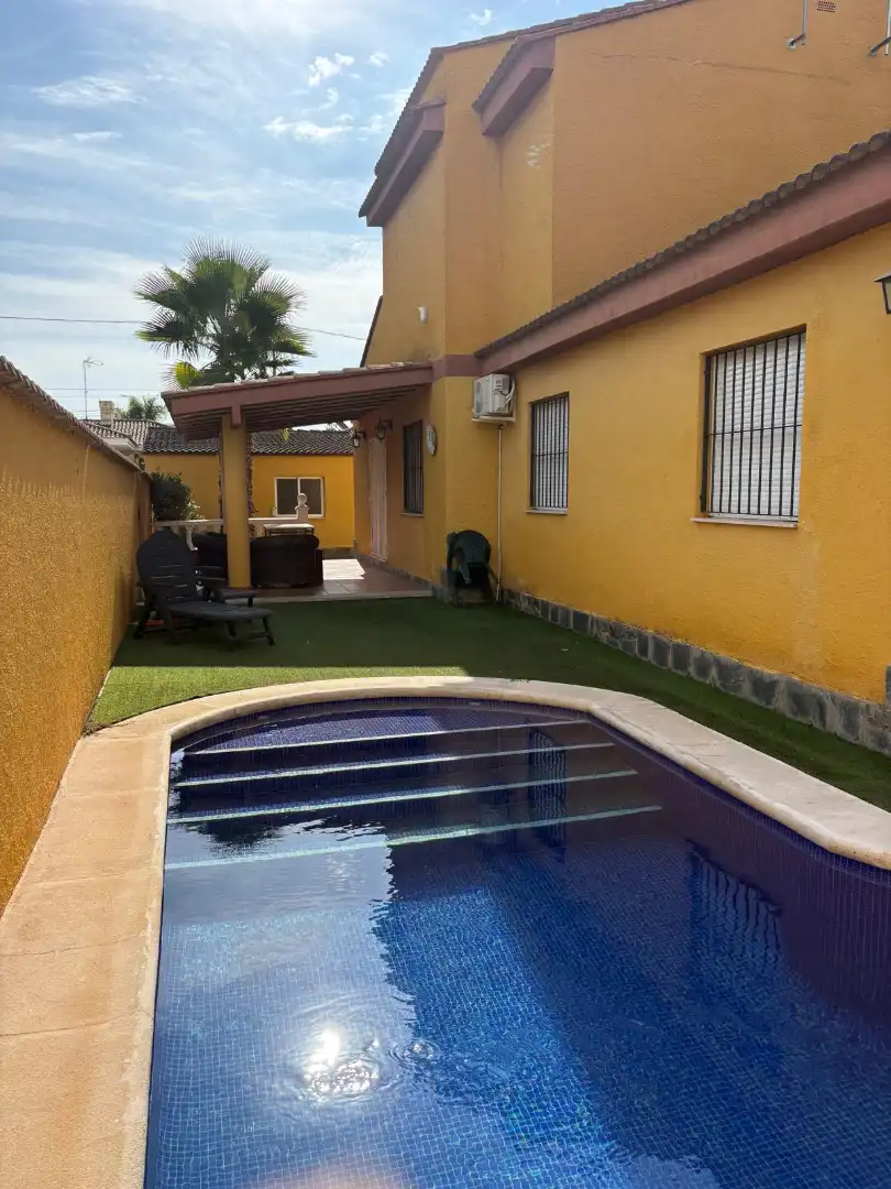 Haus oder Chalet zur Miete in Riba-roja de Túria, Valencia