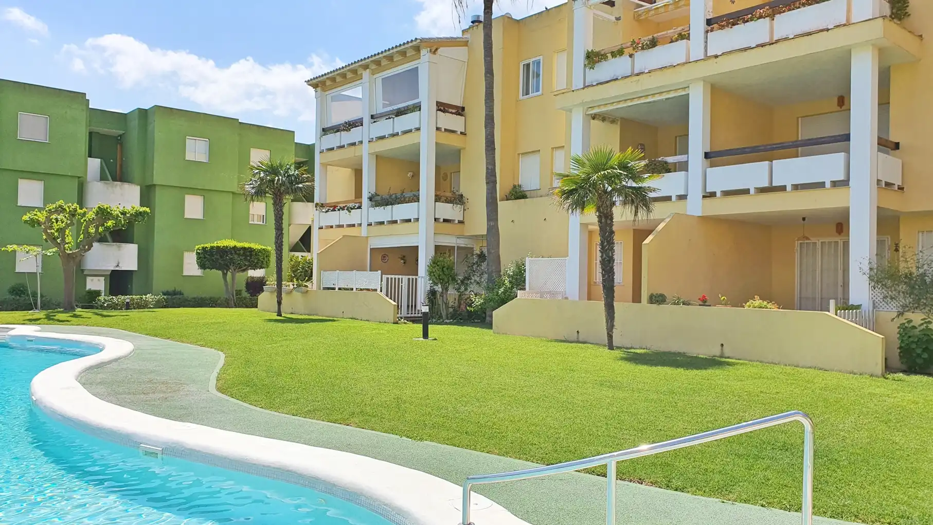 Vista exterior de Apartamento de alquiler en Xeraco con Terraza, Amueblado y Horno