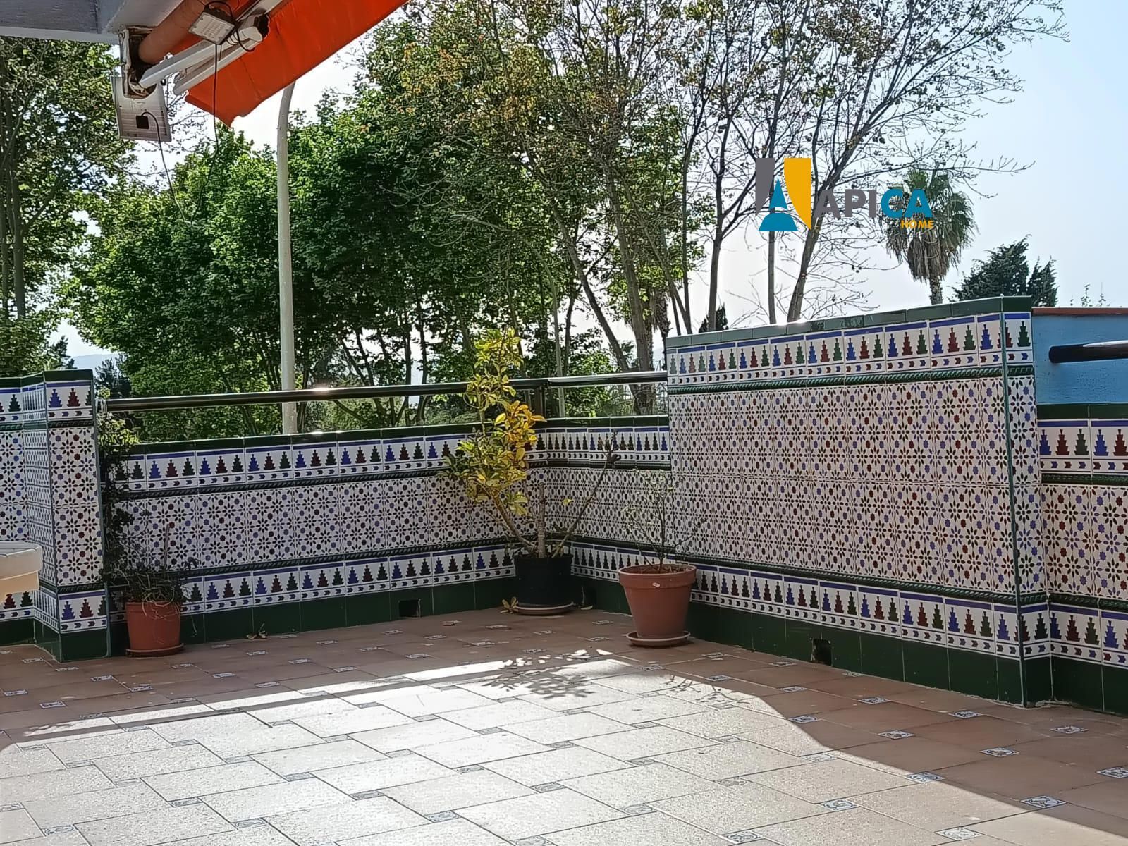Terrassa de Pis en venda en La Línea de la Concepción amb Terrassa i Alarma