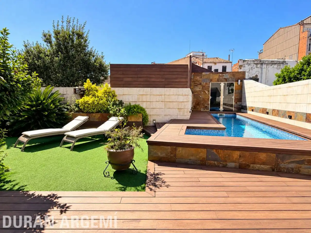 Terrassa de Casa o xalet en venda en Terrassa amb Aire condicionat, Calefacció i Jardí privat