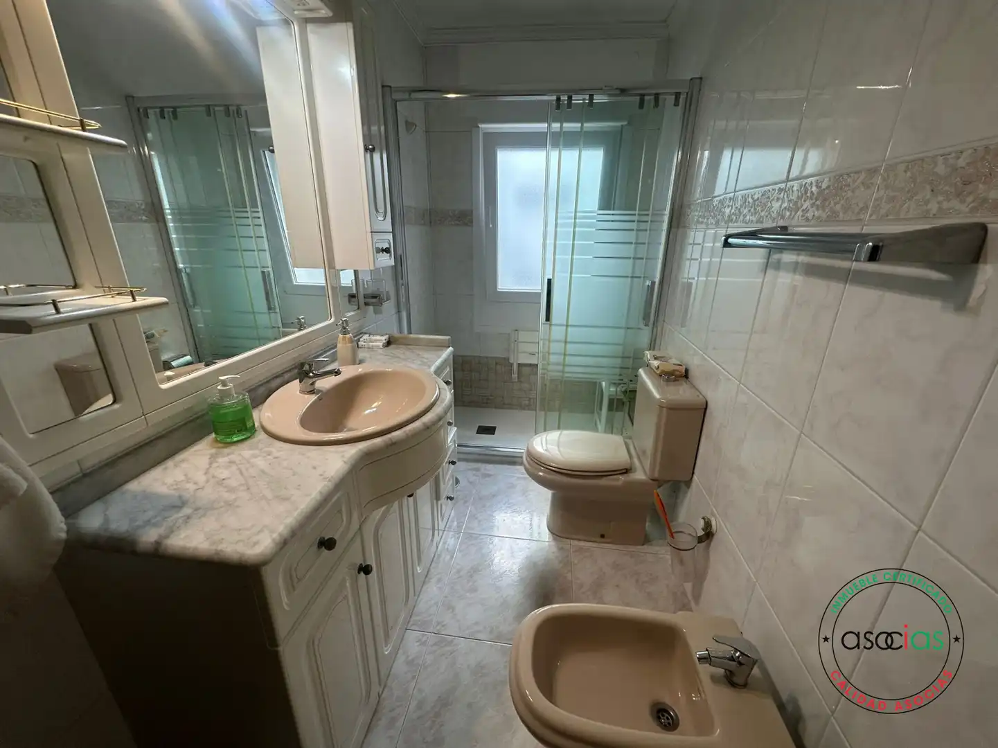 Badezimmer von Wohnung zum Verkauf in Gijón  mit Heizung