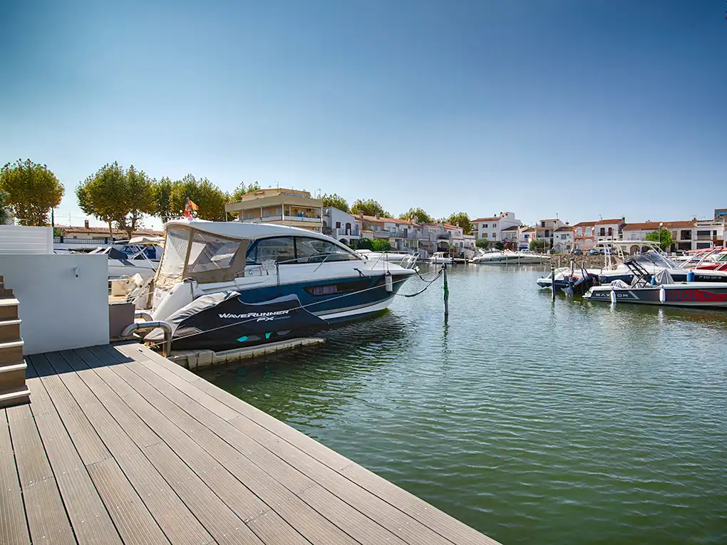 Casa adosada en venda en Empuriabrava amb Terrassa, Piscina i Moblat