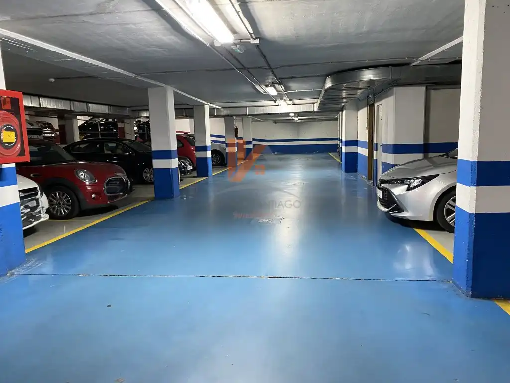 Parking de Garaje de alquiler en Santiago de Compostela 