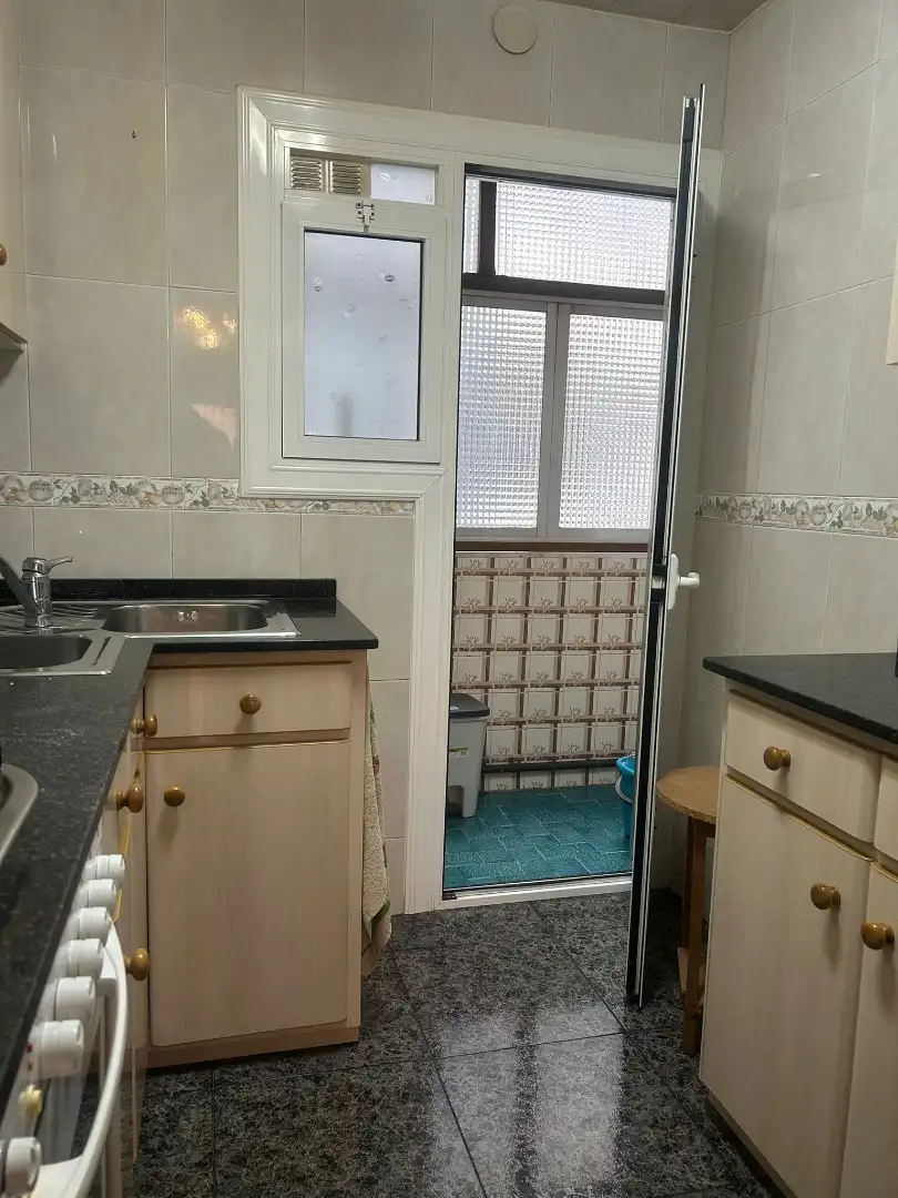 Bany de Pis en venda en Cerdanyola del Vallès amb Forn, Microones i Balcó